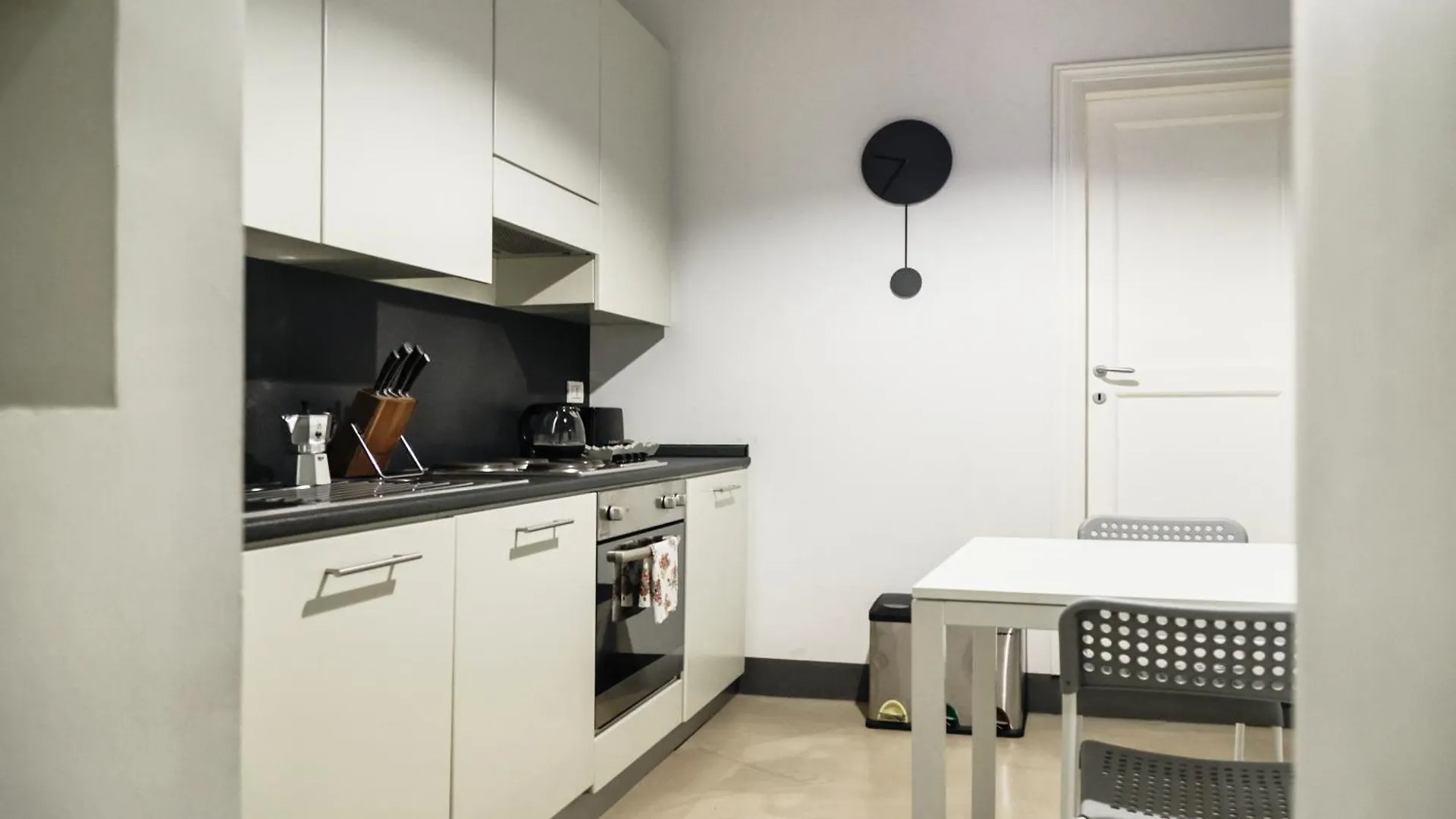 Stylish Roman Loft In Monti Area, Near Colosseum Rome