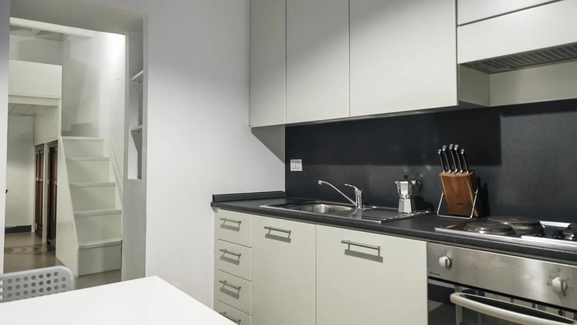 Apartment Stylish Roman Loft In Monti Area, Near Colosseum Italy
