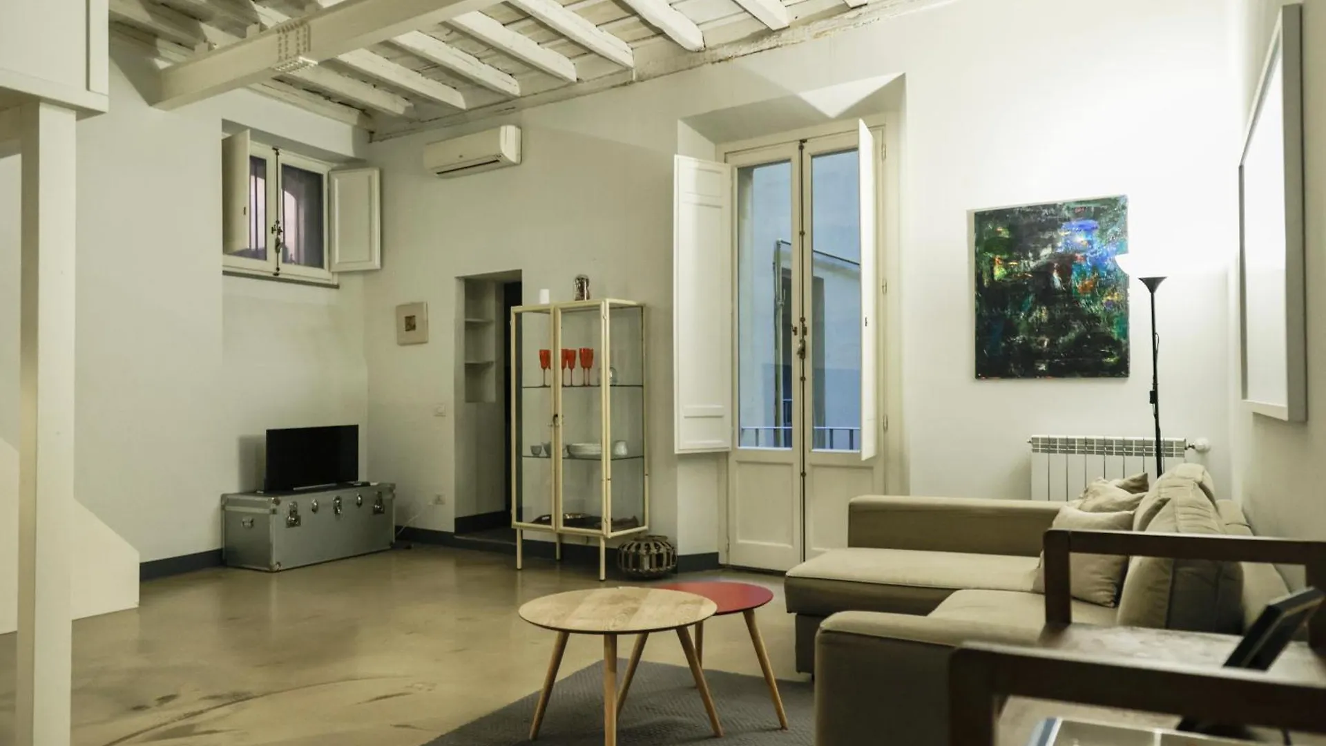Apartment Stylish Roman Loft In Monti Area, Near Colosseum