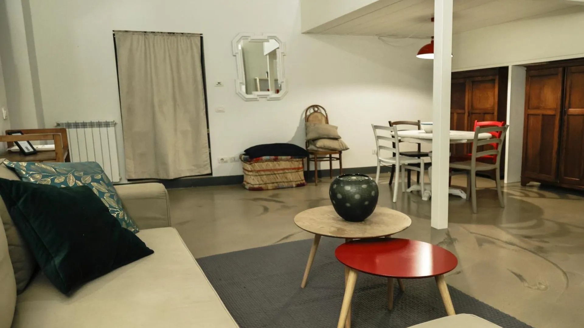 Stylish Roman Loft In Monti Area, Near Colosseum Apartment Rome
