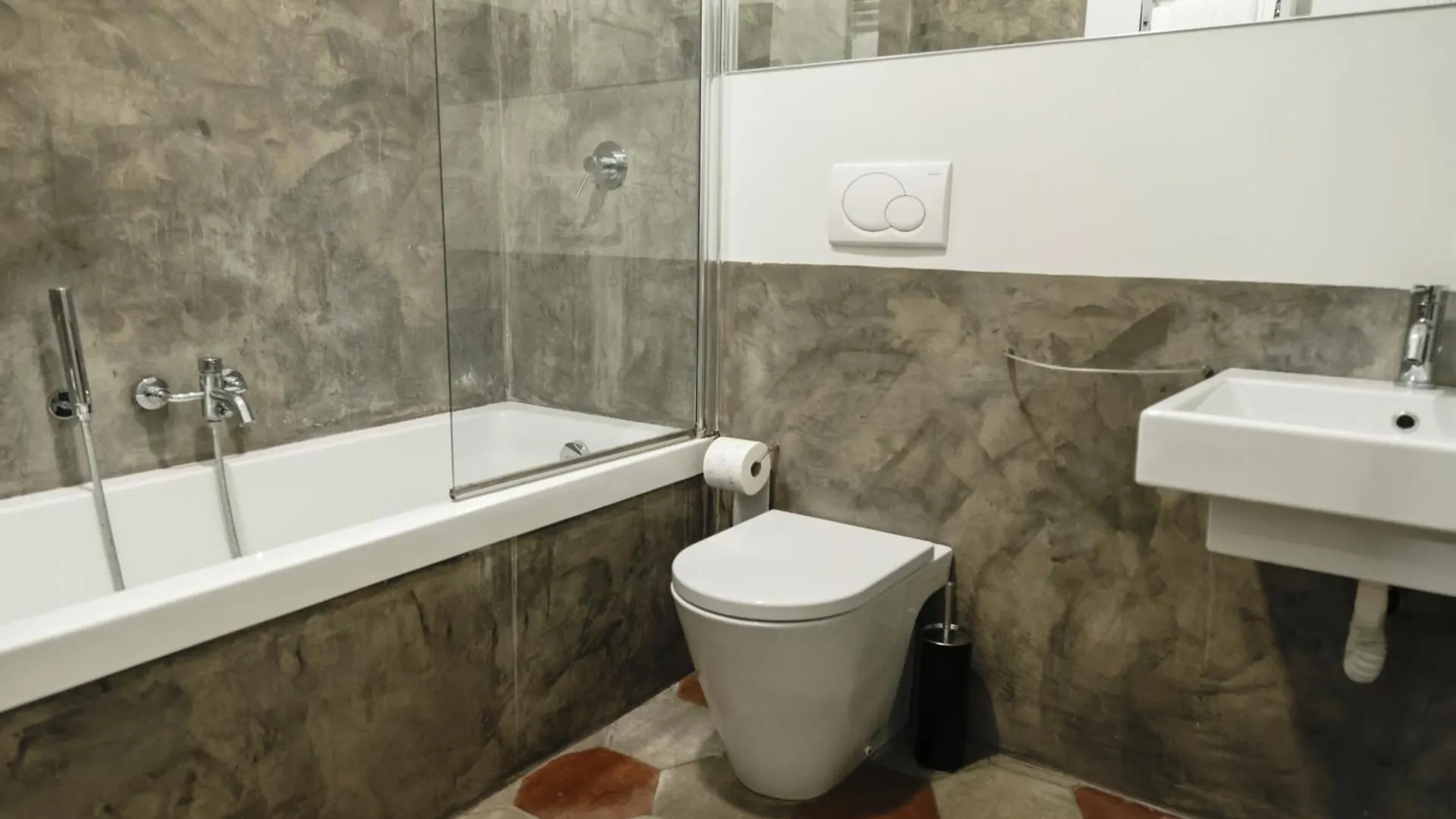 Stylish Roman Loft In Monti Area, Near Colosseum